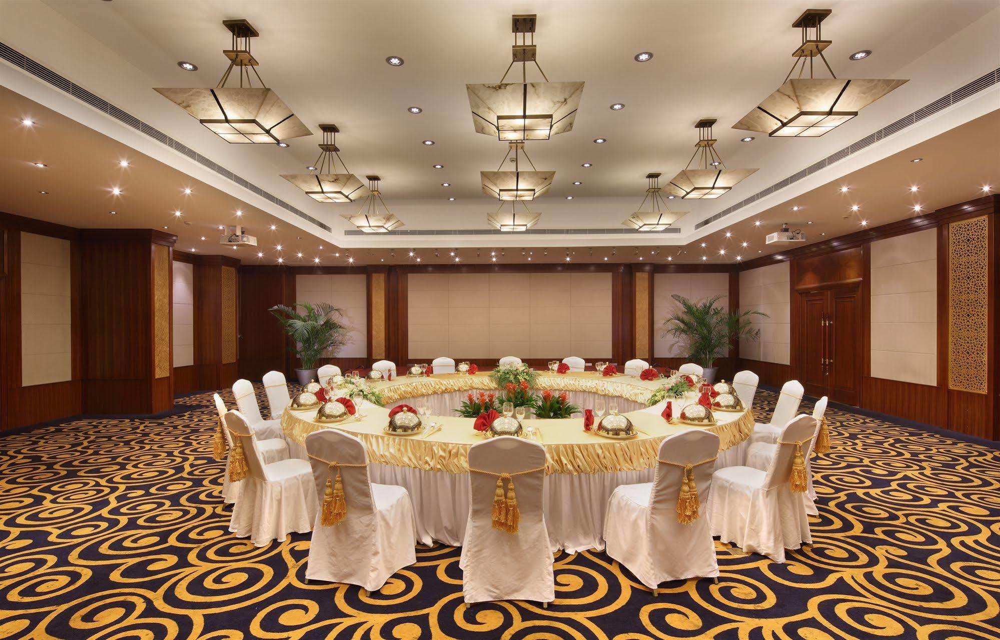 Shanghai Hotel Jin Jiang Bagian luar foto